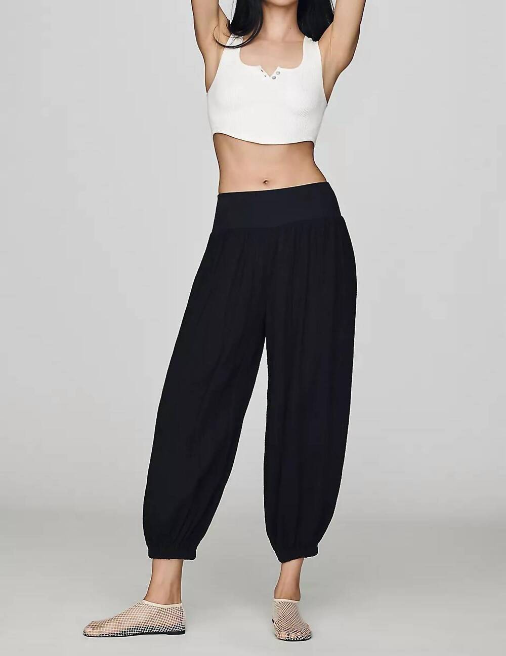 NEW STATESIDE gauze bubble pant in black